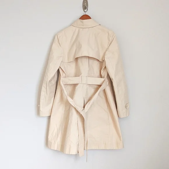 Club Monaco Ivory Spring Trench - Picture 3 of 11